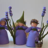 Lavendel Mädchen - Blumenkind - Jahreszeitentisch - Waldorf Art Bild 2