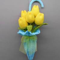 Häkelanleitung Blumen-Dekoration Tulpen im Regenschirm Tür-Dekoration - einfach aus Wollresten Bild 4