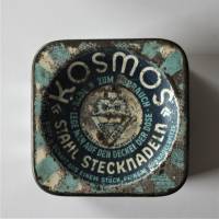 2 eckige Vintage Blechdosen Stahlstecknadeln Grip Kosmos Bild 3