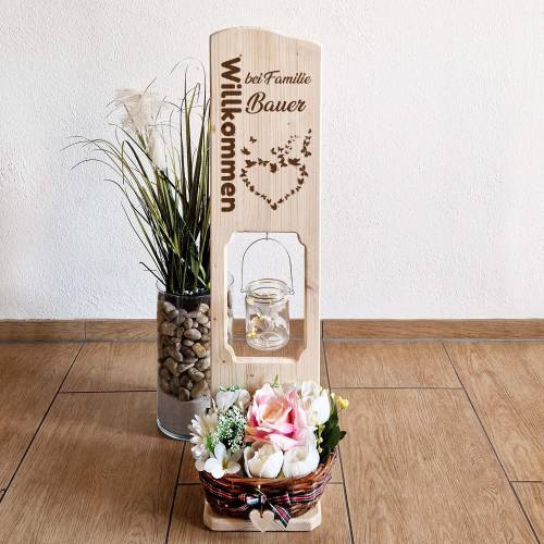 Holz Deko Türschild mit Blumenkasten personalisiert mit deinem Familiennamen