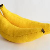 Bananen aus Filz handgenäht für den Kaufladen, Kinderküche, Spielküche Bild 4