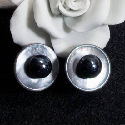 Vintage Ohrclips Perlmutt rund grau schwarz – 60er 70er Ohrringe Clips Brautschmuck