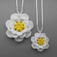 Häkelanleitung Blume - 3D Dekohänger aus Wollresten Bild 1