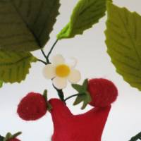Erdbeere - Blumenkind - Jahreszeitentisch - Waldorf Art Bild 5