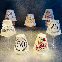 Bestickter Lampenschirm für Geburtstag, Jubiläum, personalisiert, verschiedene Designs, Glashusse, Weinglas Bild 1