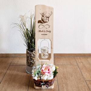 Holz Deko Schild | Hochzeitsgeschenk Personalisiert Holzschild mit Hirschen Bild 1