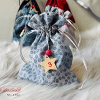 XXL-Adventskalender-Säckchen handgefertigt rot grau Geschenkbeutel Weihnachtstüten Bild 5