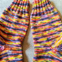 handgestrickte Socken, Größe 39/41, handgefärbte Wolle, gestreifte Socken, Atelier Zitron, Merino extrafine Bild 3