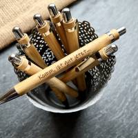 Komm, ist gut jetzt... - gravierter Kuli - Kugelschreiber mit Gravur, Kuli graviert, aus Bambus, Kuli mit lustigen Text Bild 1