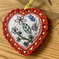 Mini Lavendel-Duft-Herz - als Anhänger für eine Trauerkarte: .. es bleibt die Liebe .. Bild 1