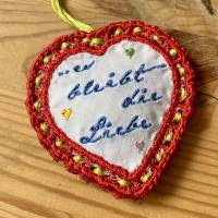 Mini Lavendel-Duft-Herz - als Anhänger für eine Trauerkarte: .. es bleibt die Liebe .. Bild 2