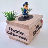 Geldgeschenk Geburtstag Holzbox Polizist Polizistin Geschenk Verpackung Bild 3