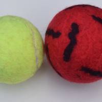Filzball Wolle 7,4 cm rot waschbar handgemacht zum Spielen, Jonglieren, Handtraining, Entspannen Bild 3