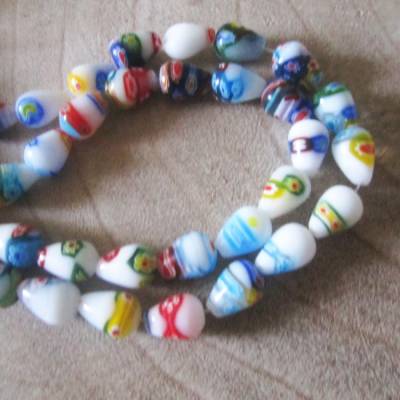 Handgefertigte Millefiori Perlen Blumendesigns in Tropfen Form 14 mm x 10 mm ein Strang