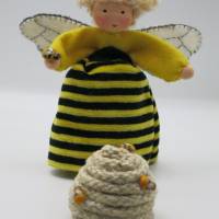 Kleine Biene - Jahreszeitentisch - Waldorf Art Bild 2