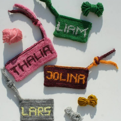 Anleitung: Liam - Anhänger stricken Schlüsselanhänger Taschenbaumler