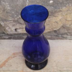 Vase kobaltblaues Glas geschliffenes Blumenmotiv 50er 60er Jahre Vintage DDR GDR Bild 5