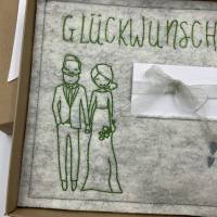 Geschenkbox zur Hochzeit Geldgeschenk Gutscheinbox ... Karte aus Filz ... Bild 2