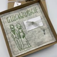 Geschenkbox zur Hochzeit Geldgeschenk Gutscheinbox ... Karte aus Filz ... Bild 3