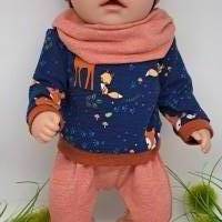 Set Puppenkleidung besteht aus einer Hose, einem Pulli, einem Loop und einer Mütze Gr. 36 cm Bild 2
