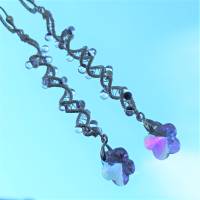Lange funkelnde Ohrringe mit Blüte lila pastell handmade Spiralperle silberfarben Brautschmuck Bild 5