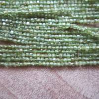 natürliche Peridot Perlen Würfel 2x2x2 mm, facettiert ein Strang Bild 3
