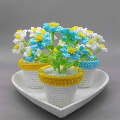 Häkelanleitung Blumen-Dekoration kleines Blumenglück - einfach & vielseitig aus Wollresten