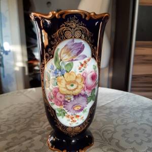 Prachtvolle Vintage Hutschenreuther Vase mit Blumenbouquet Bild 2