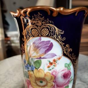 Prachtvolle Vintage Hutschenreuther Vase mit Blumenbouquet Bild 8