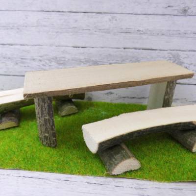 Miniatur  - Tisch und 2 Bänke für das Waldpicknick -   zum Basteln für den Feengarten oder Puppenhaus - SaBienchenshop