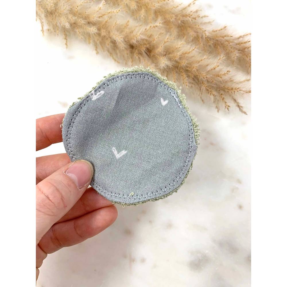 Nachhaltige, umweltfreundliche Wattepads in Grün, Abschminkpads