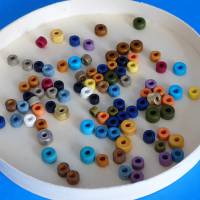 100 Keramikperlen, bunte Perlenmischung, Walzen in vielen Farben, Perlenset, Schmuckherstellung Bild 2