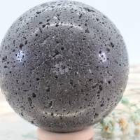 GROSSE Basaltlava Edelsteinkugel 60 mm, Meditation und Heilsteine, glänzende Kugel, Wunderbarer Kristall Bild 1