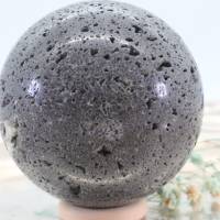 GROSSE Basaltlava Edelsteinkugel 60 mm, Meditation und Heilsteine, glänzende Kugel, Wunderbarer Kristall Bild 8