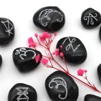 ONYX EDELSTEIN Reiki Dai Ko Myo Symbolsteine als Taschenstein mit energetische Heilung, Heilige Symbole, Energie Trommel Bild 1