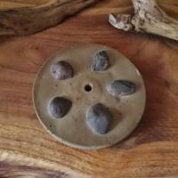 % SALE | runde Seifenablage aus Beton und Steinen | oliv grün braun | D 10 cm Bild 2