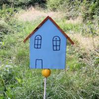 Gartenstecker Haus blau Holz handgefertigt Bild 3