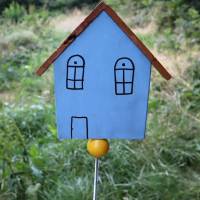 Gartenstecker Haus blau Holz handgefertigt Bild 4