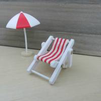 Miniatur Strandszene Leuchtturm Liegestühle und Sonnenschirm    zur Dekoration oder zum Basteln für den Feengarten Bild 4