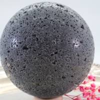 GROSSE Basaltlava Edelsteinkugel 90 mm, Duftkugel, Meditation und Heilsteine, glänzende Kugel, Wunderbarer Kristall Bild 3