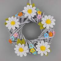 Häkelanleitung Margeriten - Blumen-Dekoration aus Wollresten für Weidenkränze & Weiden-Herzen Bild 3