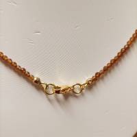 Dirndlkette / Trachtenkette Granatkette aus facettiertem, afrikanischem Granat-Perlen-Strang mit goldfarbigem Mittelteil Bild 6