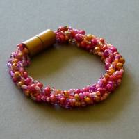 Armband, Häkelarmband Rosatöne  Länge 20 cm, aus Perlen gehäkelt, Glasperlen, Magnetverschluß Bild 1