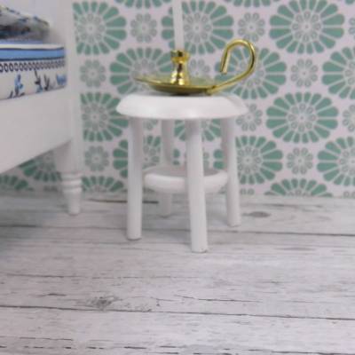 Miniatur Tisch / Hocker rund in weiß  für das Puppenhaus oder zur Dekoration oder zum Basteln - Puppenhaus