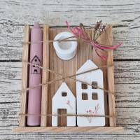 Kerzenbox "Home" ~ Stabkerze mit Kerzenhalter und Häuser in Holzbox ~ Deko Bild 1