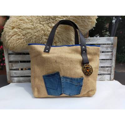 Upcycling Shopper / Strandtasche / Handtasche aus einem schicken Kaffeesack und einer Jeans