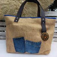 Upcycling Shopper / Strandtasche / Handtasche aus einem schicken Kaffeesack und einer Jeans Bild 2
