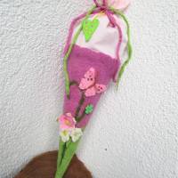 Schultüte gefilzt für Geschwister mit Filzblumen und Schmetterling Bild 1
