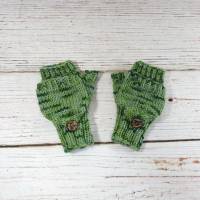 Handschuhe mit Kappe für Kleinkinder, Grün handgefärbt Bild 7