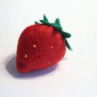 Filz Erdbeeren in verschiedenen Größen für den Kaufladen, Kinderküche, Spielküche Bild 3